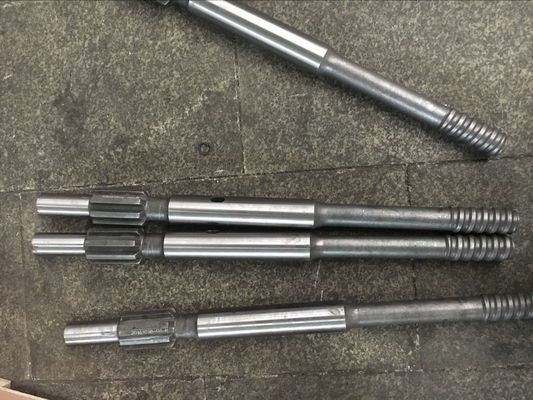 Furukawa HD609 착암기를 위한 T38 교련 정강이 접합기 길이 690mm 현저한 막대기