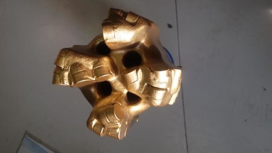 IADC를 위한 PDC 드릴용 날 착암기 공구는 매끄러운 디자인의 계기로 G4456 HY/M422를 암호로 합니다